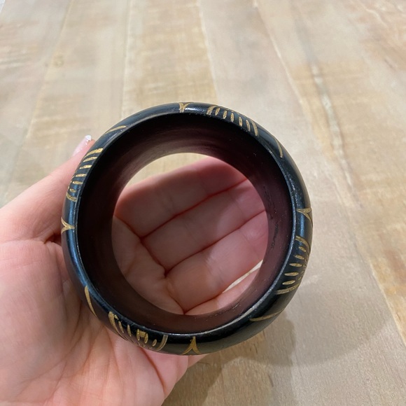 Dark Brown Wood Carved Light Bangle Bracelet - Picture 4 of 16